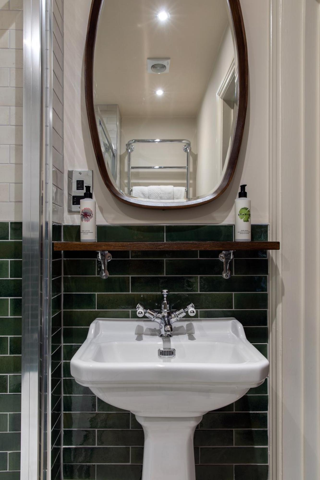 The Carnarvon Arms Otel Newbury  Dış mekan fotoğraf