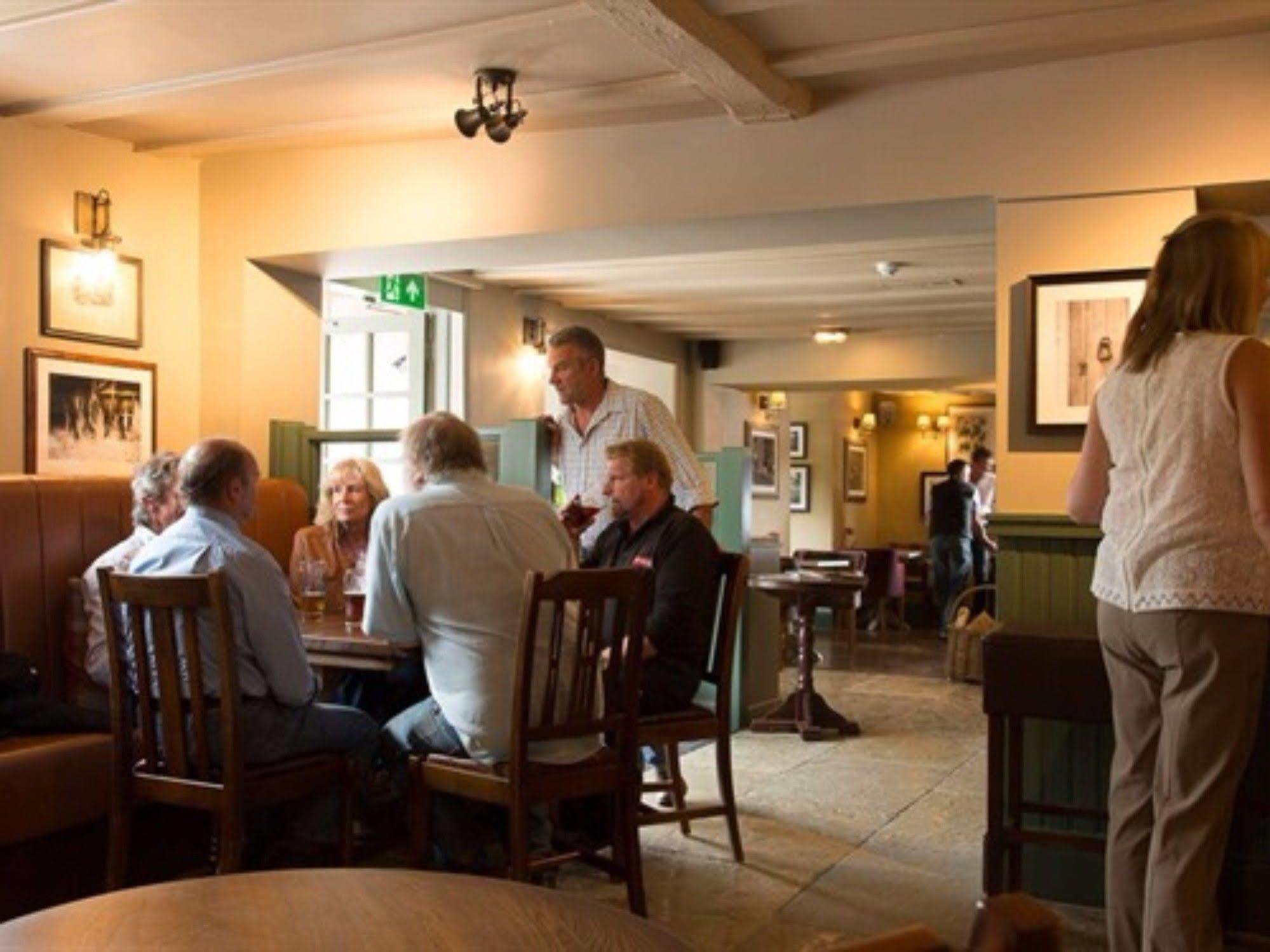The Carnarvon Arms Otel Newbury  Dış mekan fotoğraf