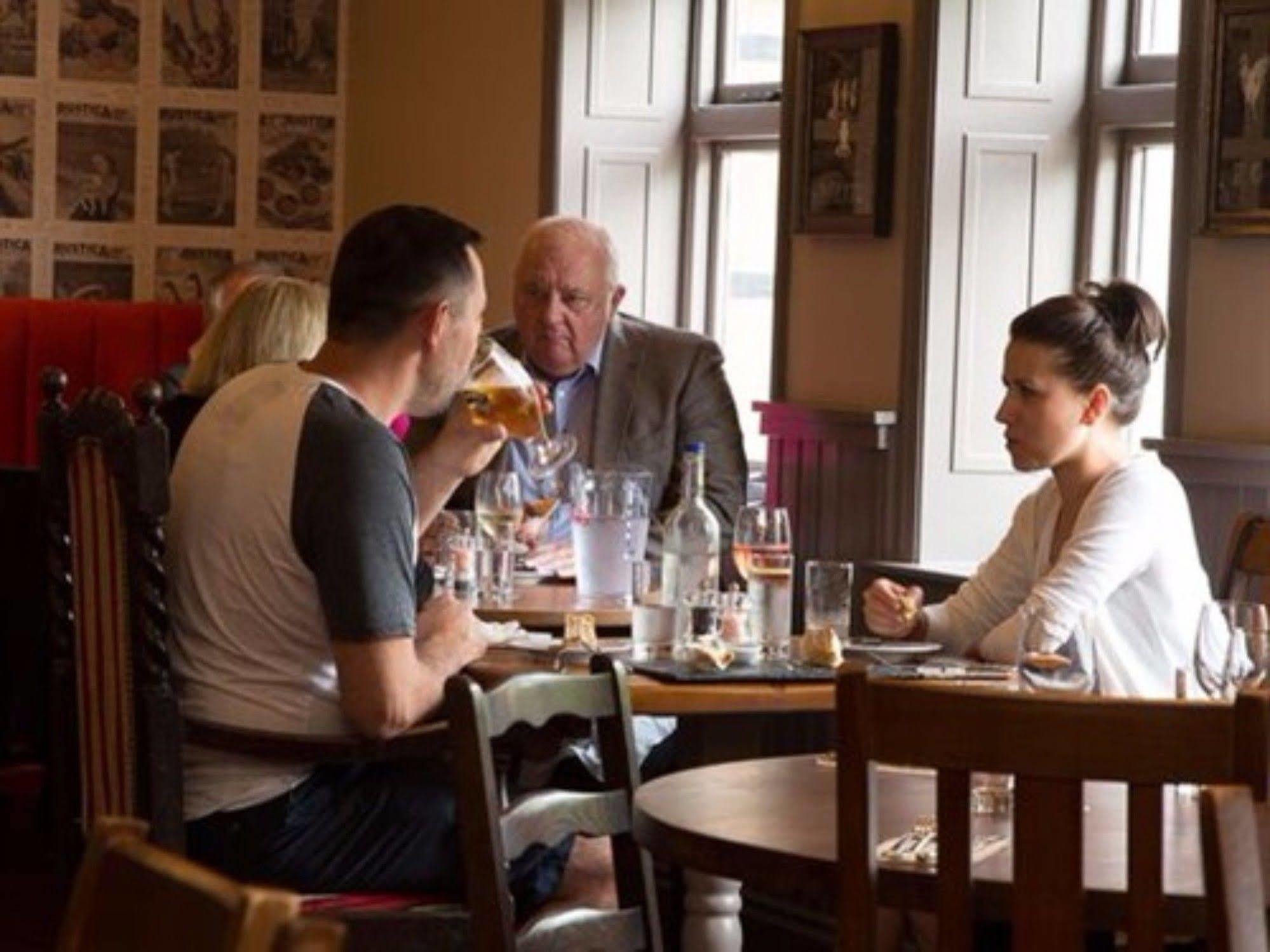 The Carnarvon Arms Otel Newbury  Dış mekan fotoğraf